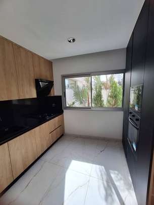 Appartement neuf à louer aux almadies, cote king fath palace image 10