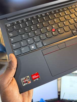 Lenovo E14 Gen 5 - Ryzen 3 Pro | 16GB | 256 SSD image 7