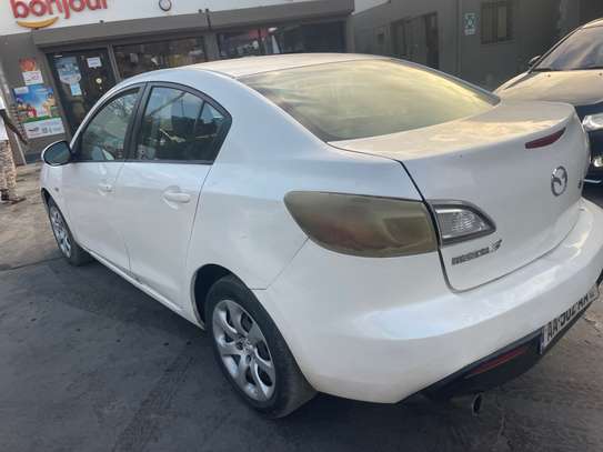 Mazda 3 automatic 2011 image 3