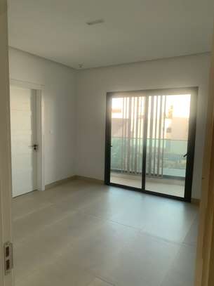 Magnifique Appartement à louer à yoff image 6