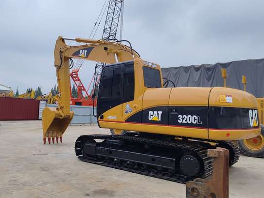 Pelle mécanique Caterpillar 320CL image 2
