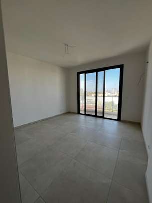Appartement f4 à louer aux almadies image 11