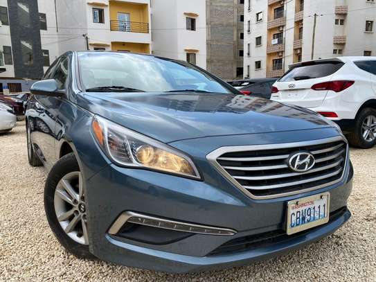 Hyundai sonata anne 2015 image 2