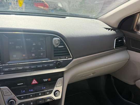 Hyundai Elantra 2017 image 7