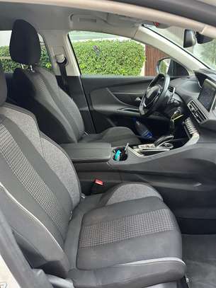Peugeot 3008  2018 image 13
