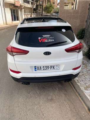 Hyundai Tucson image 2