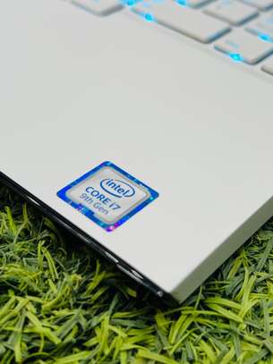 Alienware M17 R2 – Gaming Premium image 1