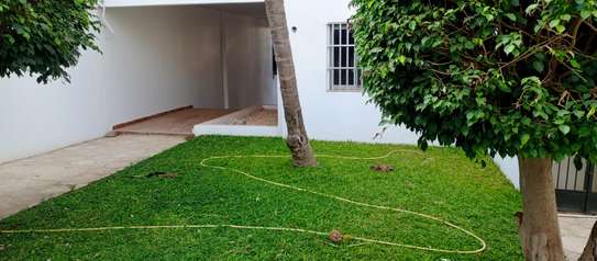 VILLA RÉSIDENTIELLE A LOUER NGOR ALMADIES image 12