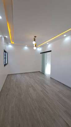 MAGNIFIGNE F4 A LOUR A NGOR ALMADIES image 4