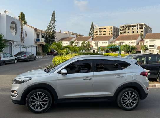 Hyundai teucson image 8