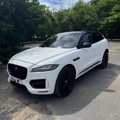 Jaguar  Modèle:F-pace R-sport  Année:201 image 2