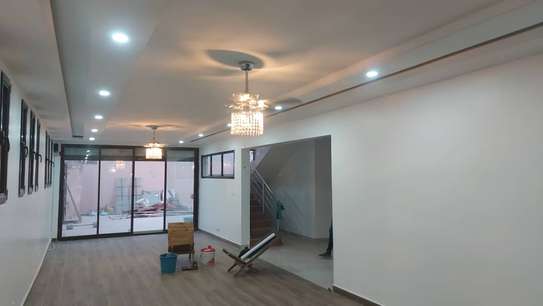 Villa R+2 à louer aux Almadies ! image 5