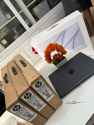 Promo Hp 240 G7 10éme Génération image 2