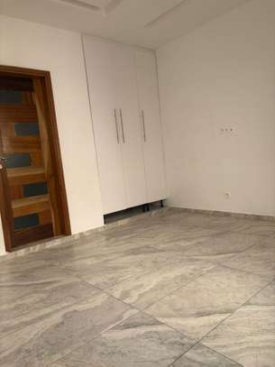 Appartement à Louer à Dakar image 3