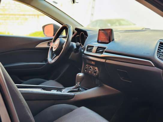 Location Mazda 3 image 12