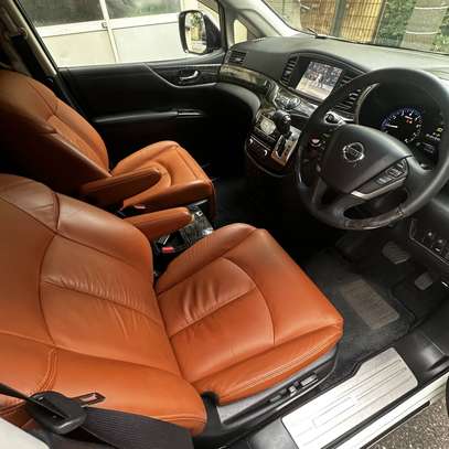 Nissan Elgrand 7 Places 2018 image 8