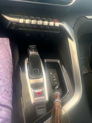 PEUGEOT 3008  2019 image 6