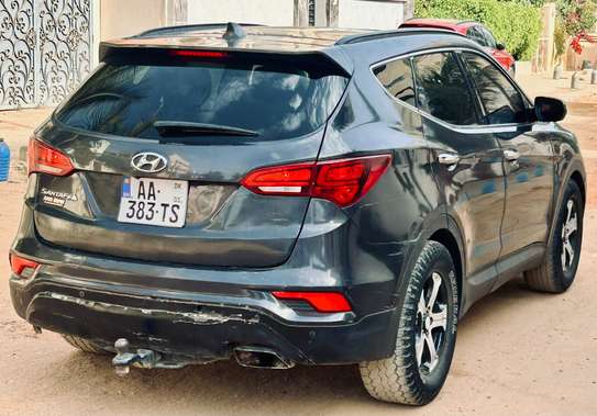 HYUNDAI  SANTAFEE  2017 image 4
