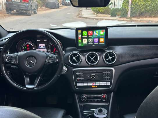 Mercedes GLA 250 image 10