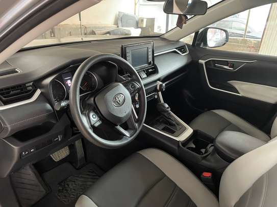 Toyota Rav42021 image 5