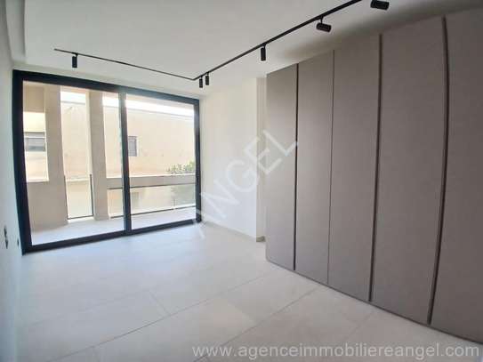 Ref_2811_PL_ Duplex avec terrasse  à louer aux Almadies image 11