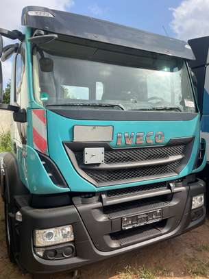 Iveco 6x4 image 2