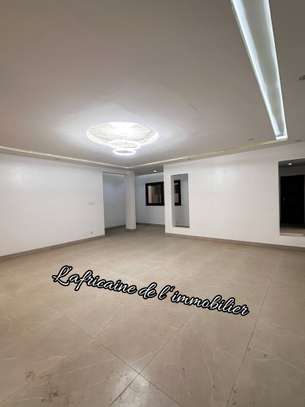 Appartement F3 à louer – Ngor Recasement image 2