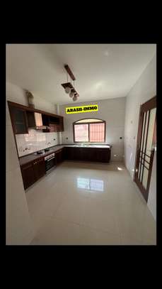 appartement 3 chambres aux almadies image 10