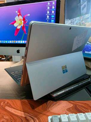 Microsoft surface pro 8 image 2