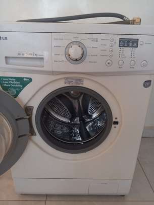 LG machine à laver 7kg EN PANNE, A vendre pour pièces image 2