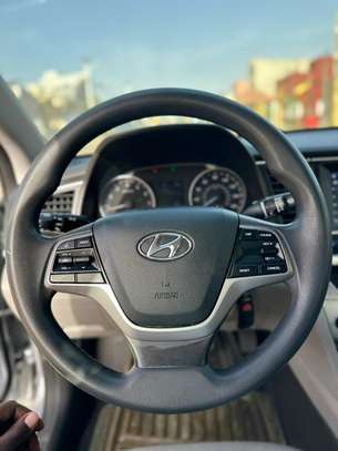 Hyundai Elantra 2017 image 13