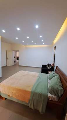 MAGNIFIGUE DUPLEX F6 A LOUER AUX ALMADIES image 3