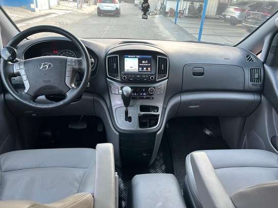 Hyundai Grand Starex 2017-2018 image 8