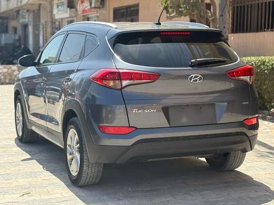 Hyundai Tucson 2017 essence image 6