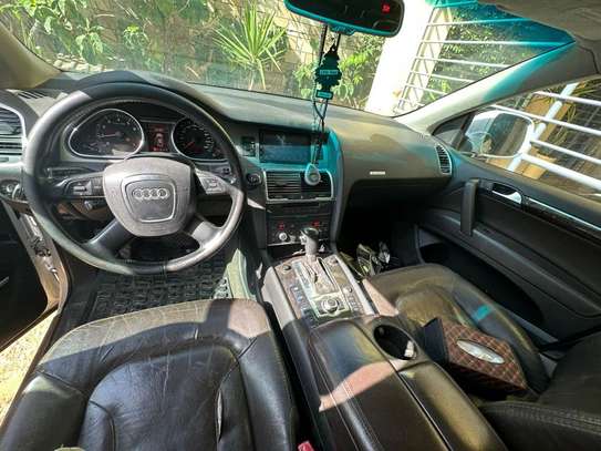 Audi Q7 2009 image 4
