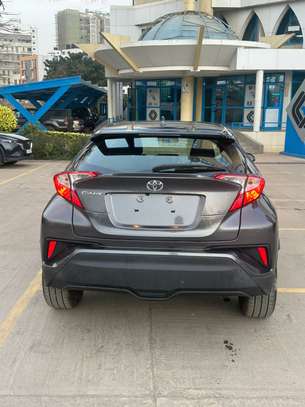 TOYOTA CHR image 5