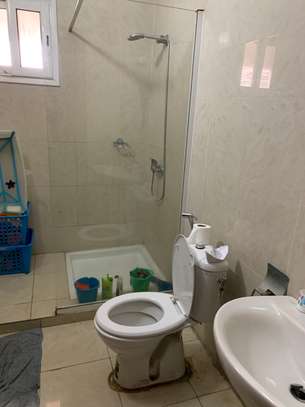 Appartement triples à louer à côté Pullman image 11