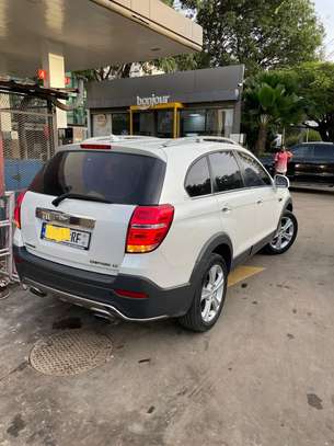 Chevrolet Captiva 2015 7 places image 4