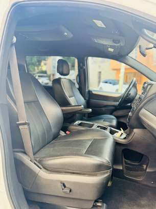 Dodge GRANDE CARAVAN image 4