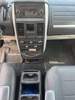 DODGE CARAVAN 7 places image 13