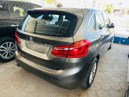 BMW series 2 image 7