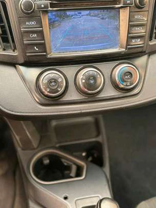 Toyota Rav 4 2015 image 4
