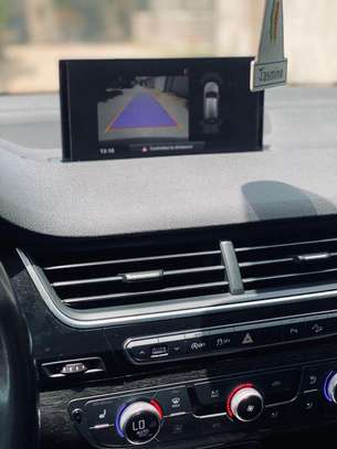 AUDI Q7 2018 image 2