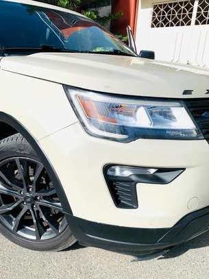 Ford explorer 2020 7 places full options image 4