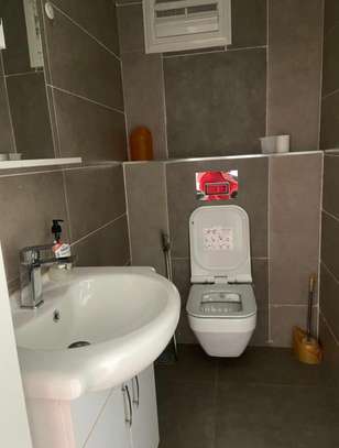 Magnifique appartement de type F4 à louer image 9