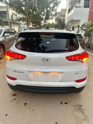 Hyundai tucson 2017 image 6