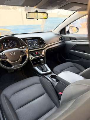 HYUNDAI ELANTRA image 2