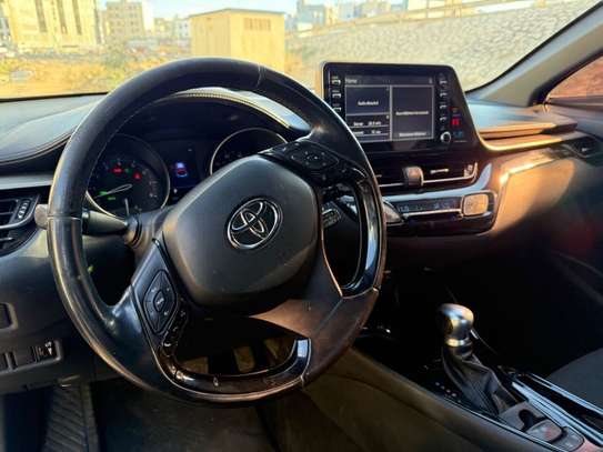 TOYOTA C-HR 2019 image 6