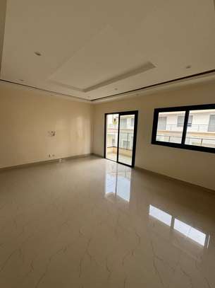 Appartement Grand Standing F3 à Louer à la Cite Biagui image 8