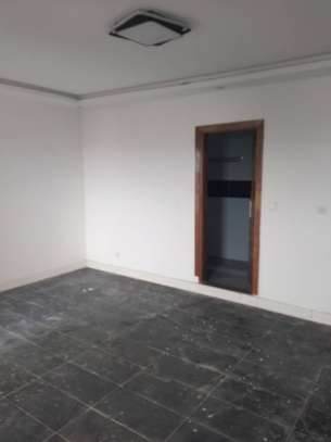 location appartement F4 pour bureau à Sotrac Mermoz image 9